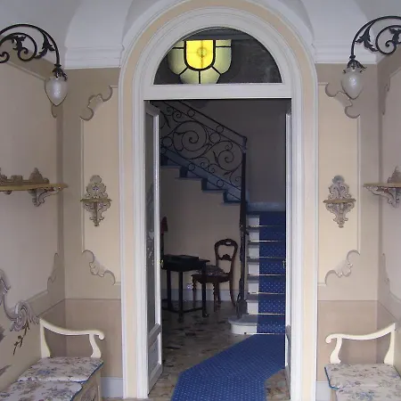La Mirabella Hotel