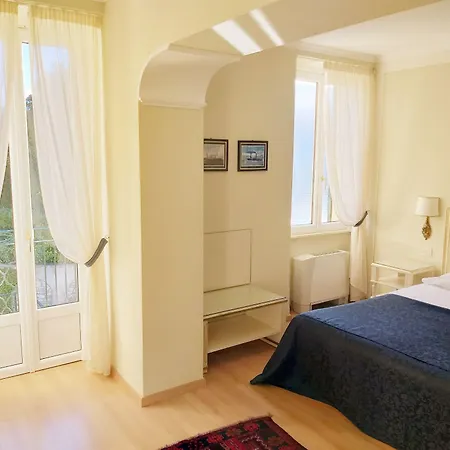 La Mirabella Hotell 3*