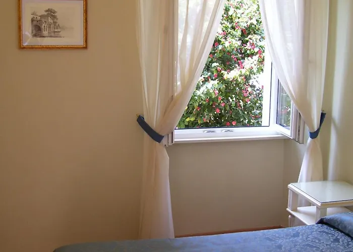 拉蜜拉贝乐别墅酒店 Cadenabbia