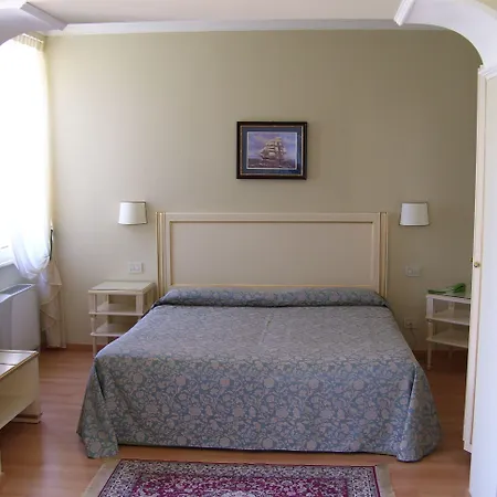 Hotell La Mirabella 3*