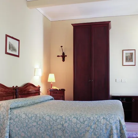 Hotell La Mirabella 3*