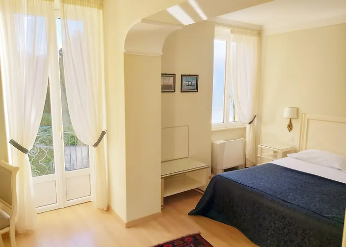 La Mirabella Hotel 3*